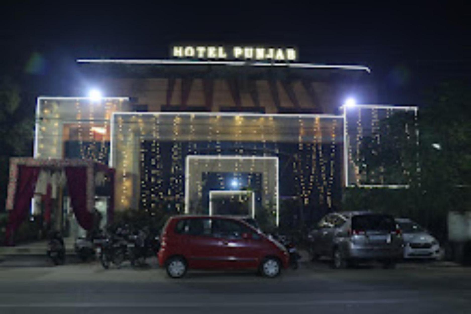 Hotel Punjab , Сахаранпур Экстерьер фото
